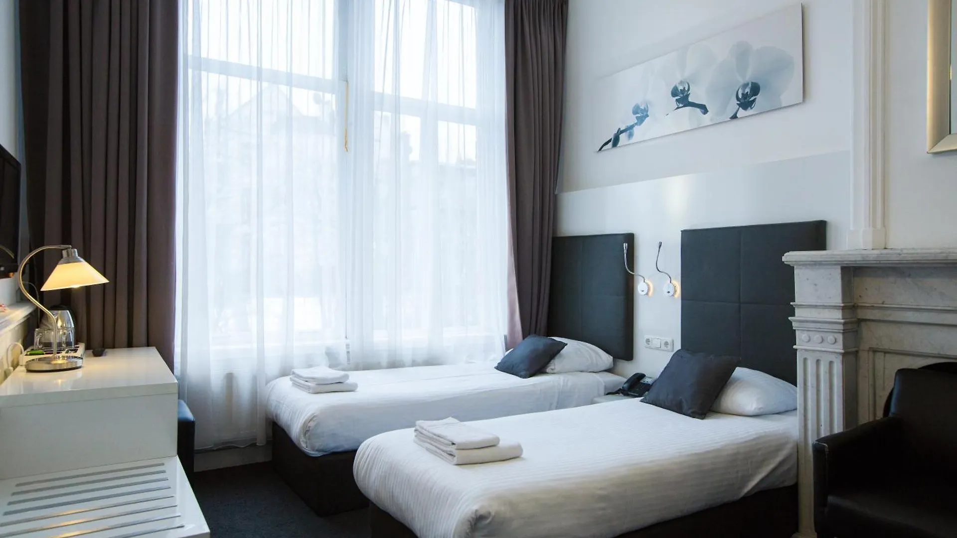 ***  Hotel Vossius Vondelpark Amsterdam Netherlands