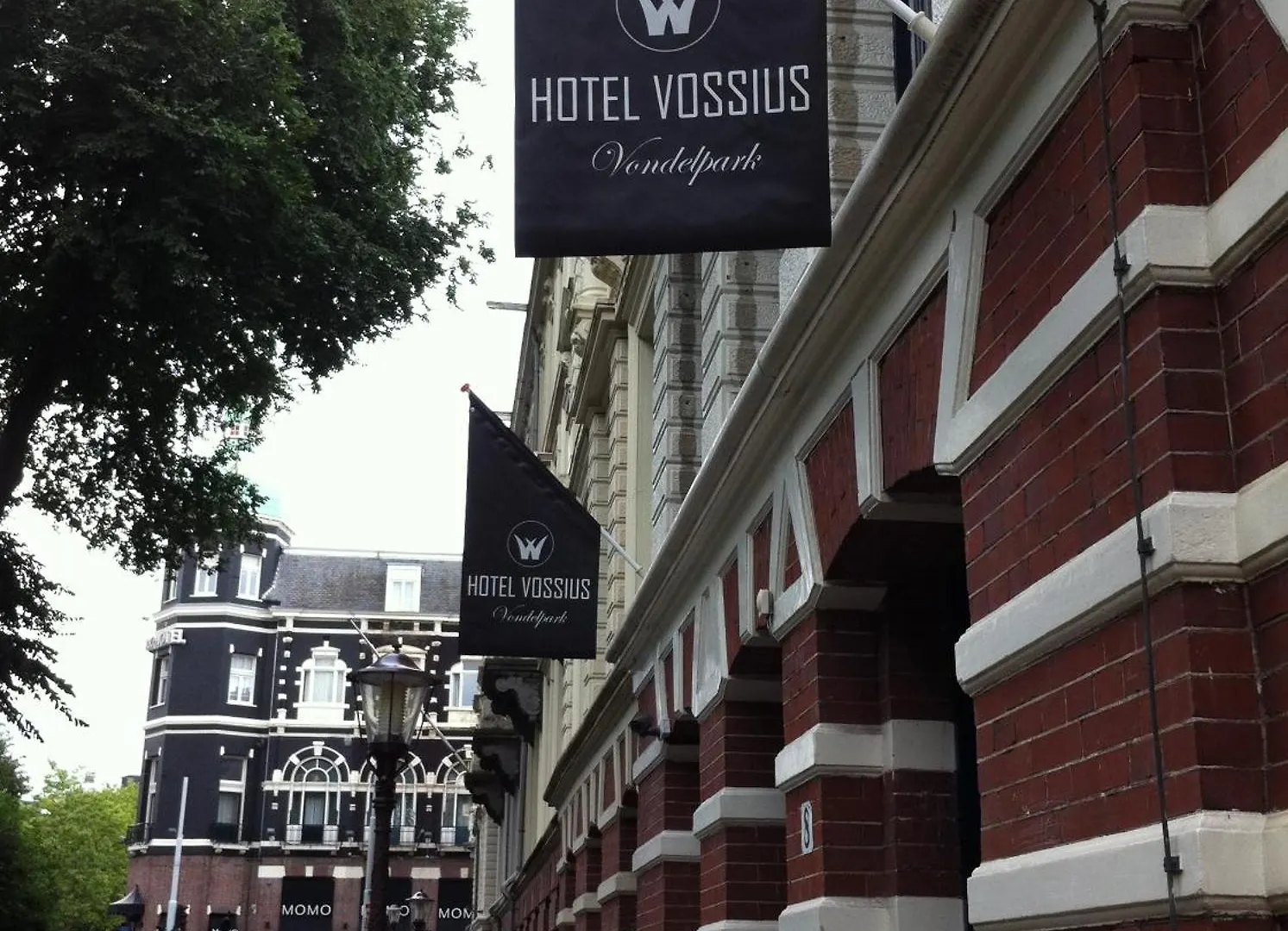 Hotel Vossius Vondelpark location
