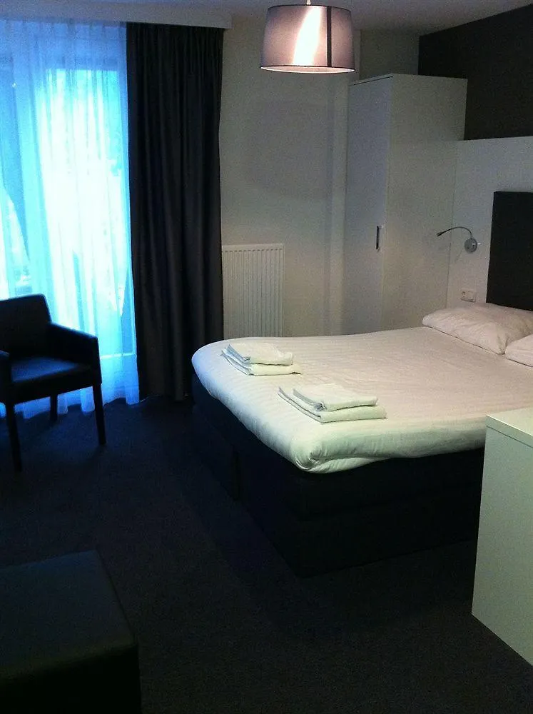 ***  Hotel Vossius Vondelpark Amsterdam Netherlands